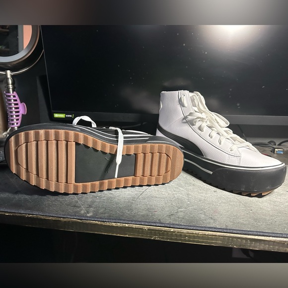 High Top Pumas - Picture 4 of 4